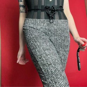 Black and white patterned leggings ????